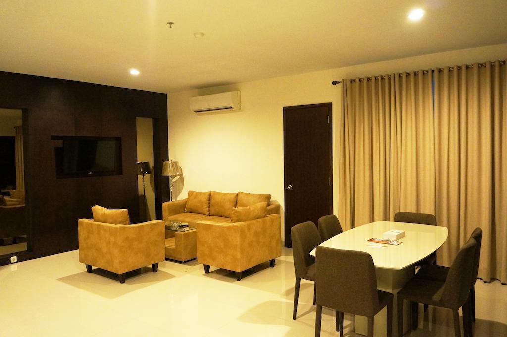 Ameera Hotel Pekanbaru Ngoại thất bức ảnh